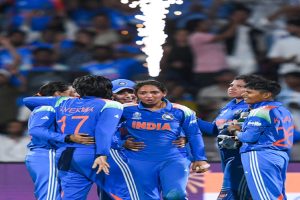 T20-World-Cup-Final-Indian-womens-team-boosts-Team-Indias-morale!