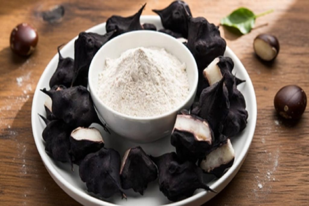 सेहत का सुपरफूड सिंघाड़ा का आटा : वजन कंट्रोल से लेकर बालों की करता है देखभाल!