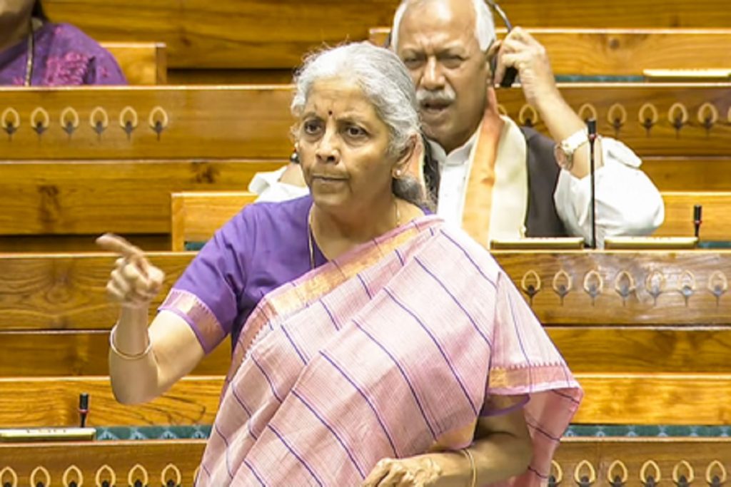 बैंक लॉकर सामान की पूरी कीमत पर मुआवजा क्यों नहीं मिलता!