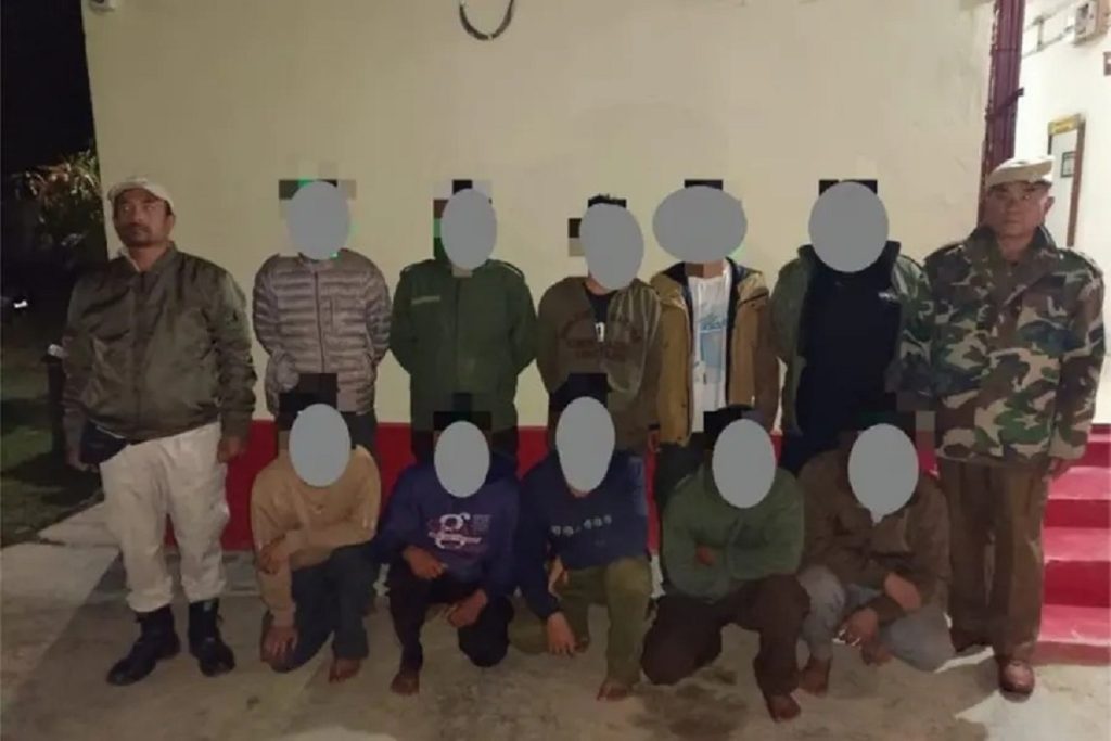 भारत-म्यांमार सीमा पर हथियारों समेत 25 से अधिक उग्रवादी गिरफ्तार