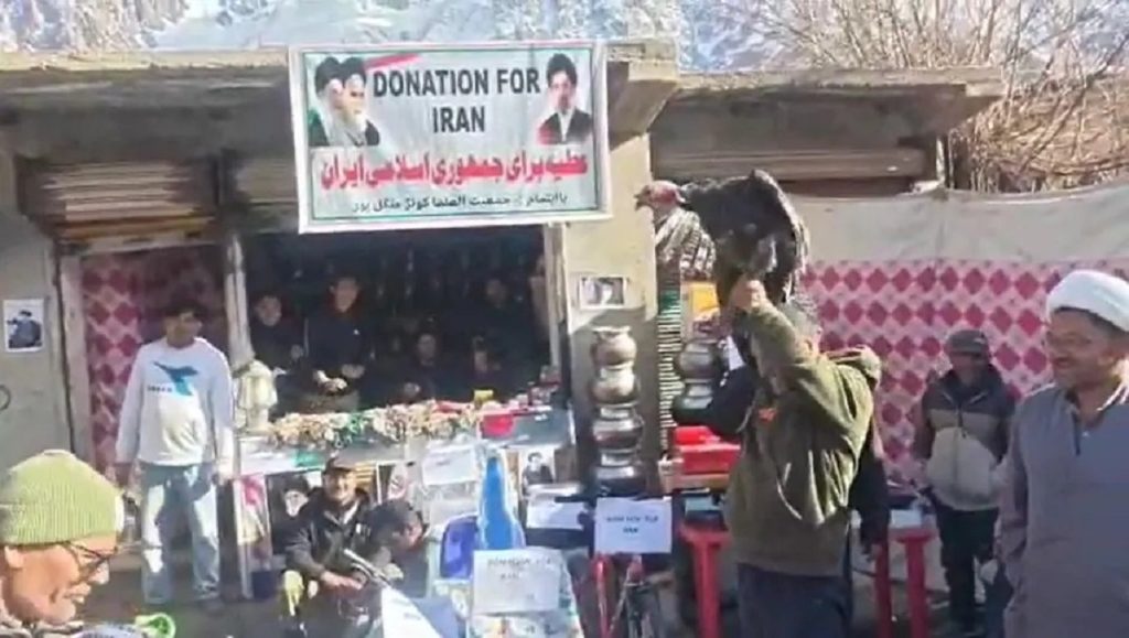 मुर्गी नीलाम हुई, डार्लिंग ईरान के लिए