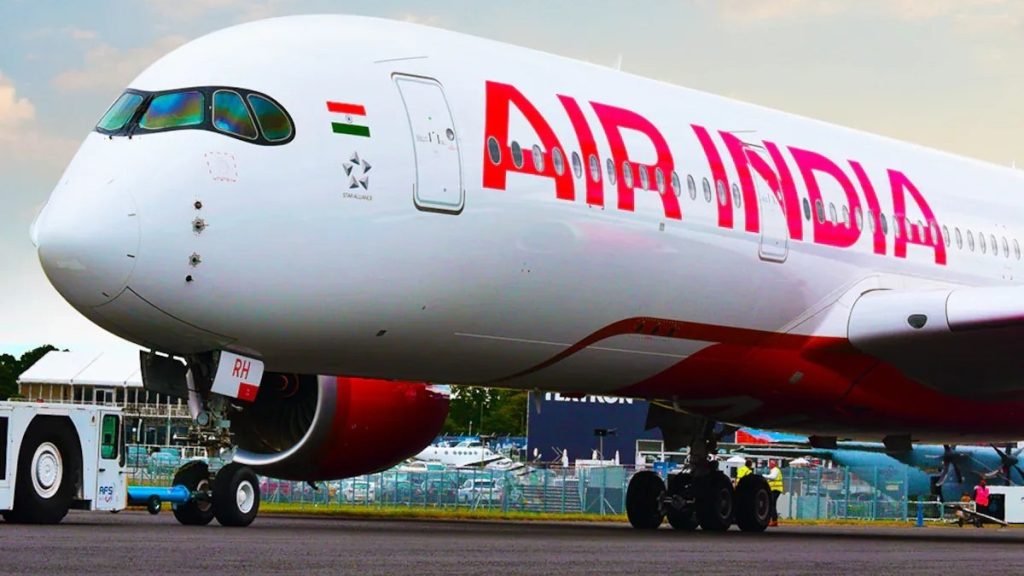 मुंबई-भोपाल एयर इंडिया फ्लाइट में तकनीकी खराबी, करनी पड़ी आपात लैंडिंग