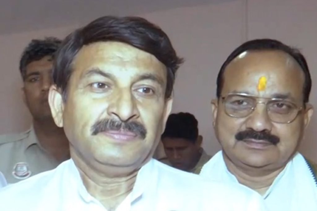 अरविंद केजरीवाल को डर है कि सीएम ममता बनर्जी बंगाल हार रही हैं: मनोज तिवारी!