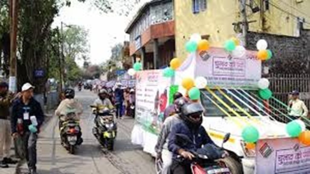 बंगाल चुनाव के पहले चरण से पहले सख्ती, रात में बाइक चलाने पर रोक और 96 घंटे का ड्राई डे लागू
