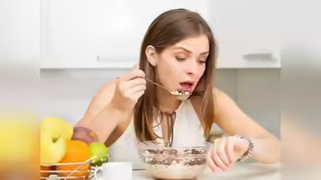 सुबह के नाश्ते में कहीं आप भी तो नहीं कर रहे ये गलती? ऐसे करें बचाव