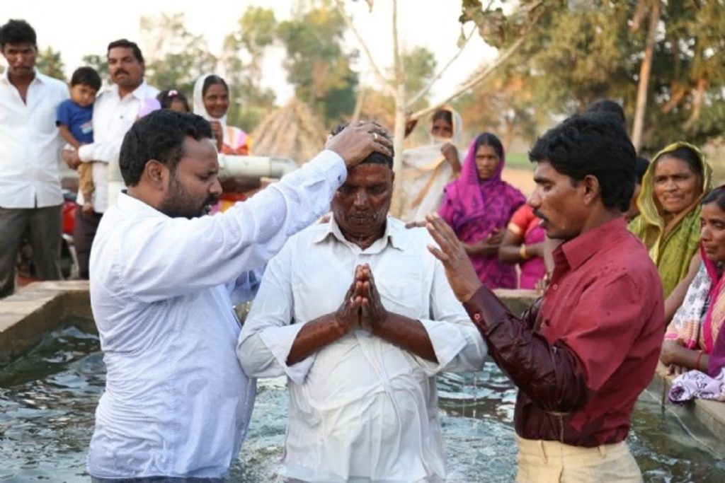 जौनपुर में धर्मांतरण गिरोह का भंडाफोड़; बजरंग दल की सुचना के बाद 10 के खिलाफ FIR दर्ज