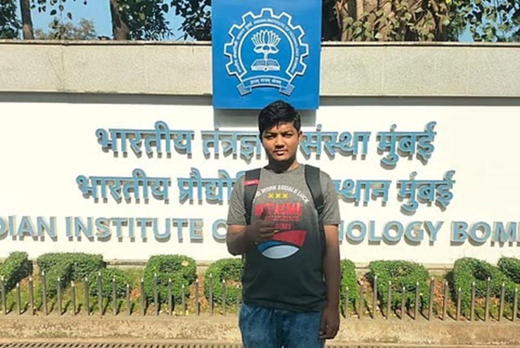 IIT मुंबई के आत्महत्या मामलें में अरमान इकबाल पर उकसाने और आपराधिक धमकी के आरोप तय