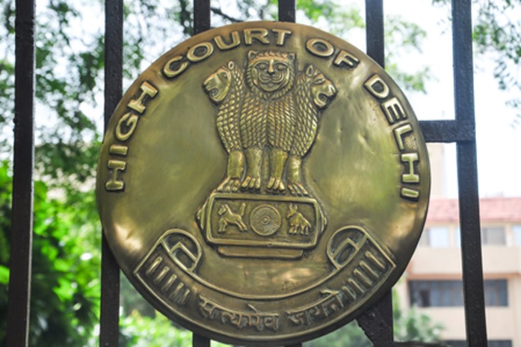 दिल्ली हाईकोर्ट जज तेजस कारिया ने केजरीवाल सुनवाई से खुद अलग!