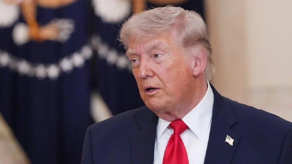 डोनाल्ड ट्रंप का बड़ा दावा: ईरानी प्रदर्शनकारियों को भेजा हथियारों का जखीरा कुर्दिश सेना ने ही रख लिए