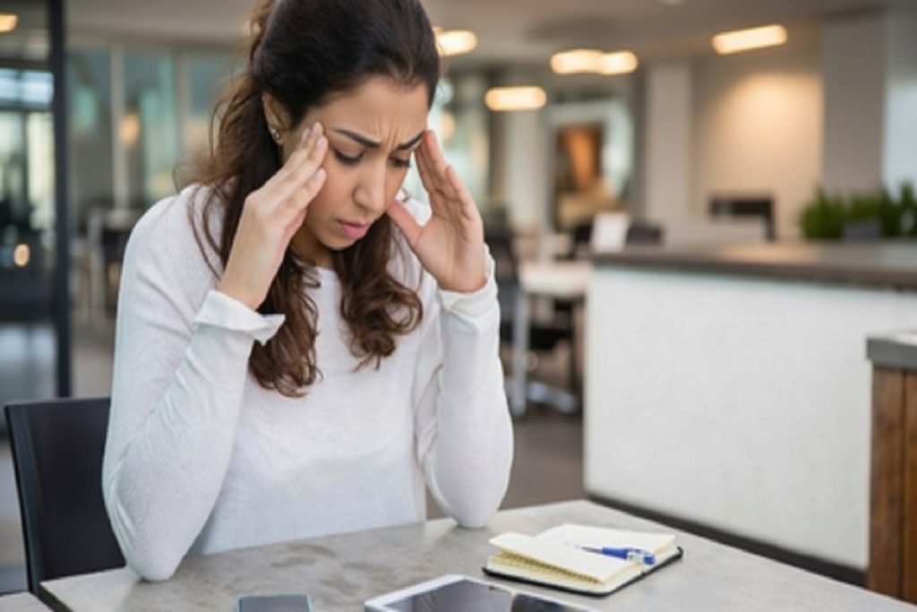 सोशल मीडिया ज्यादा उपयोग खतरनाक, रोज डिजिटल समय ऐसे करें कंट्रोल!