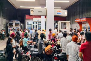 Fuel-prices-rose-in-the-US-UAE-Australia-and-Pakistan-while-remaining-stable-in-India