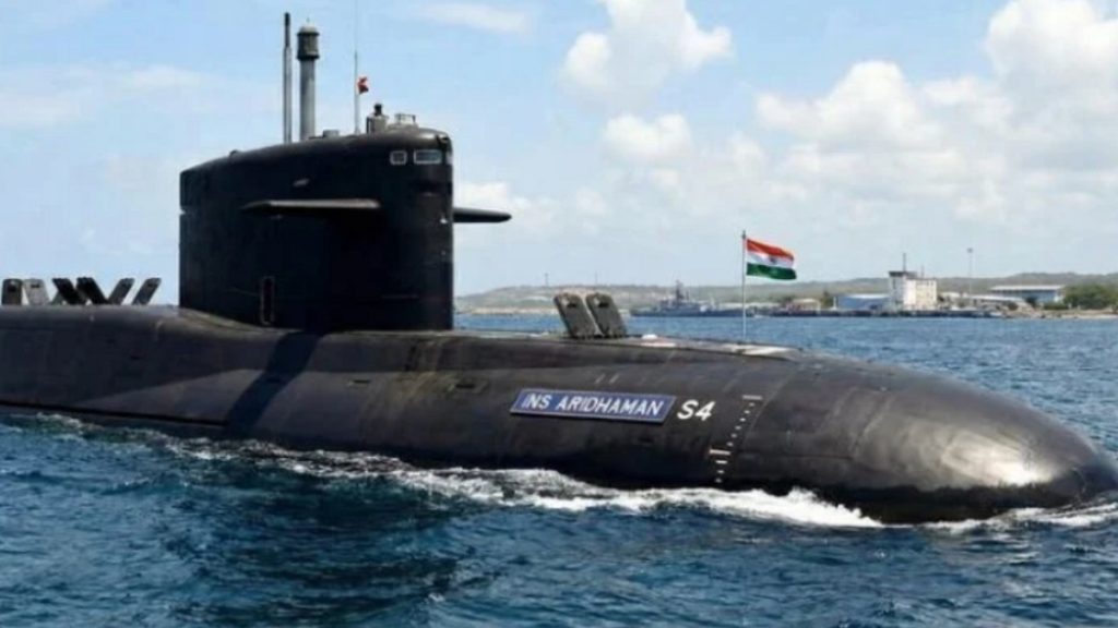 रक्षा मंत्री ने दिया INS अरिदमन के प्रक्षेपण का संकेत