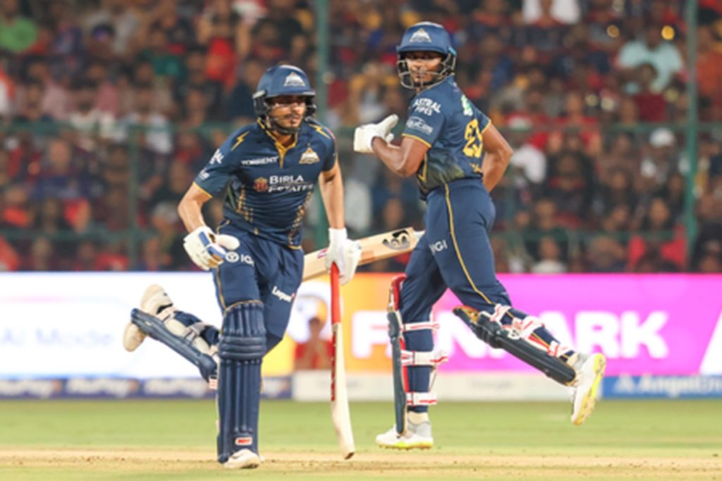 IPL-2026: गिल और सुदर्शन की जोड़ी ने रचा इतिहास, रोहित-ईशान का तोड़ा रिकॉर्ड!