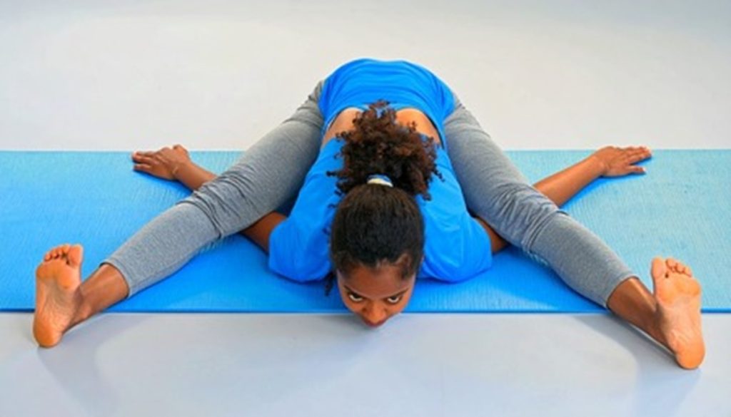 तनाव, कब्ज और कमर दर्द से राहत दिलाता है कुर्मासन