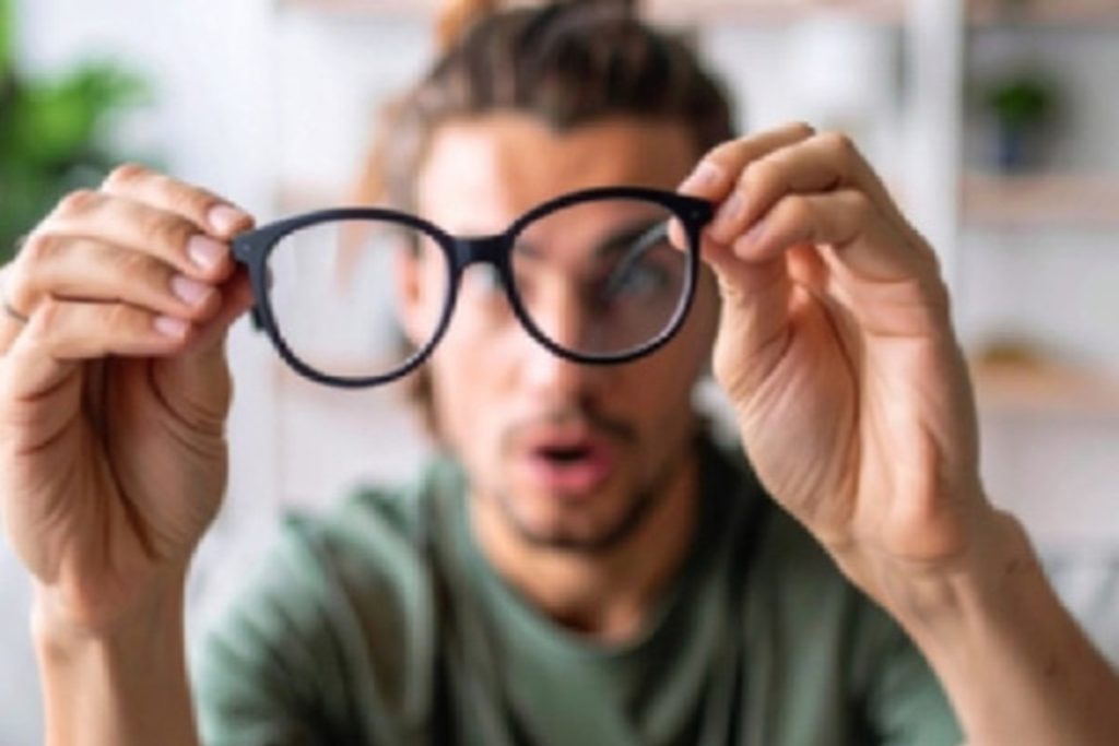 सिर्फ थकान नहीं, पित्त असंतुलन आंखों को नुकसान, जानें बचाव उपाय!