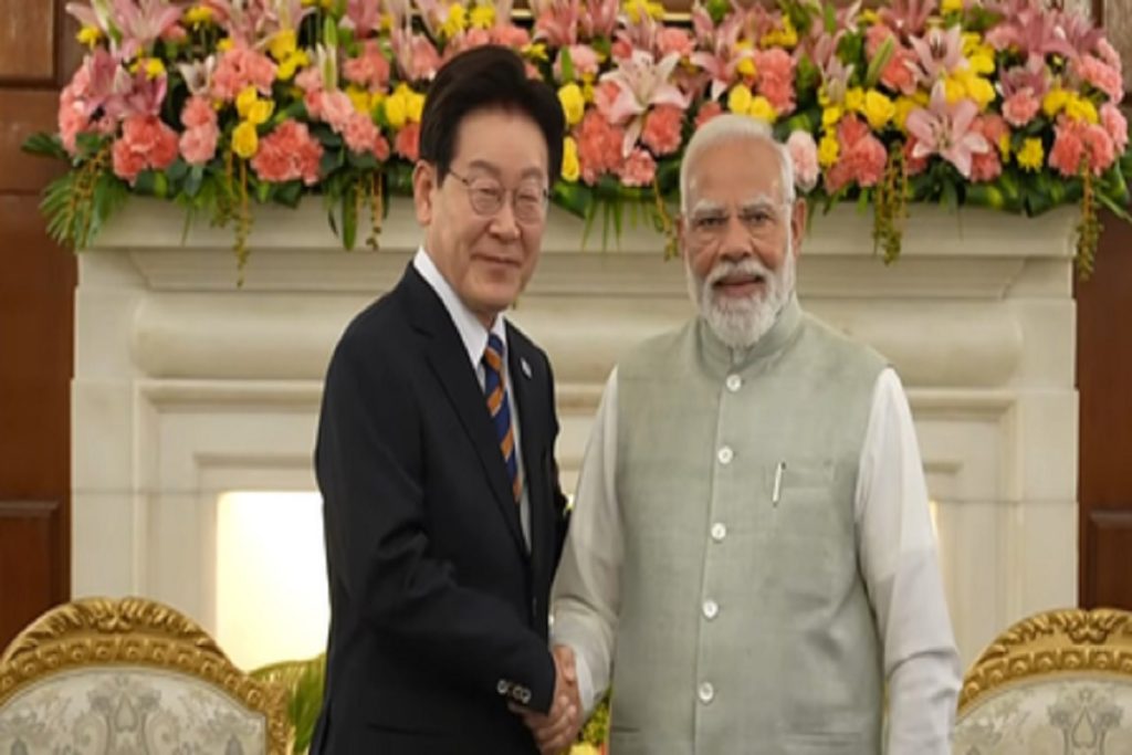 ​प्रधानमंत्री मोदी और दक्षिण कोरिया के राष्ट्रपति ली जे म्युंग ने की द्विपक्षीय बैठक