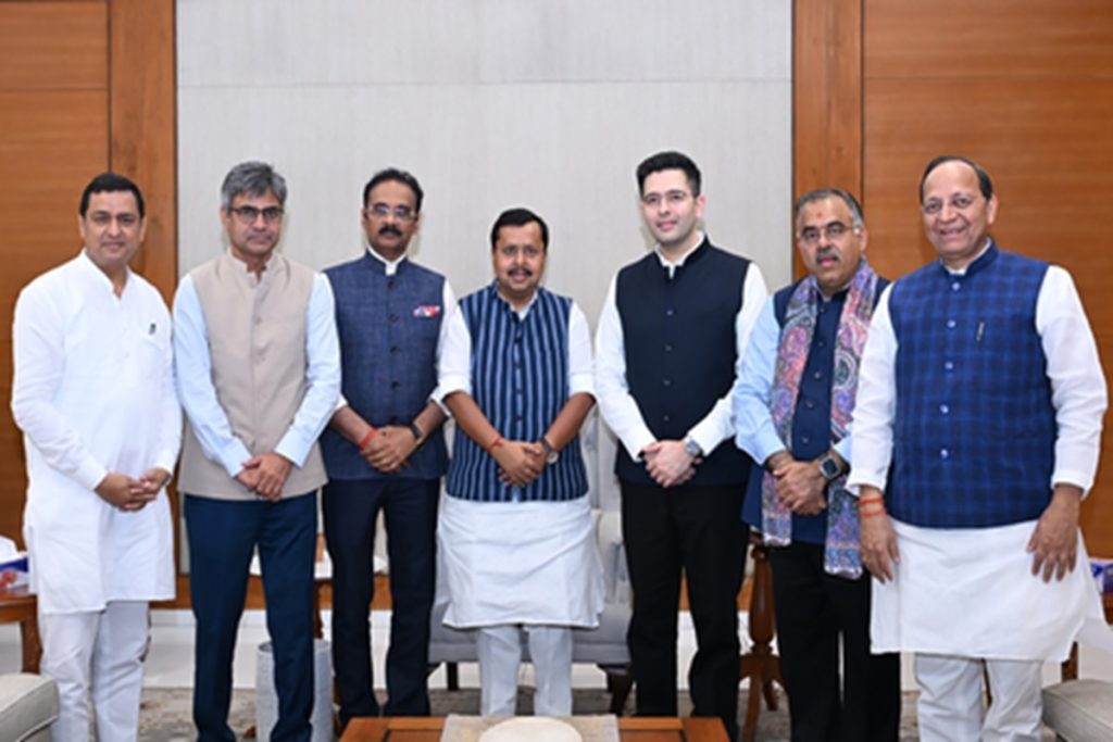 रिजिजू ने एनडीए में आए सात सांसदों का किया स्वागत! 