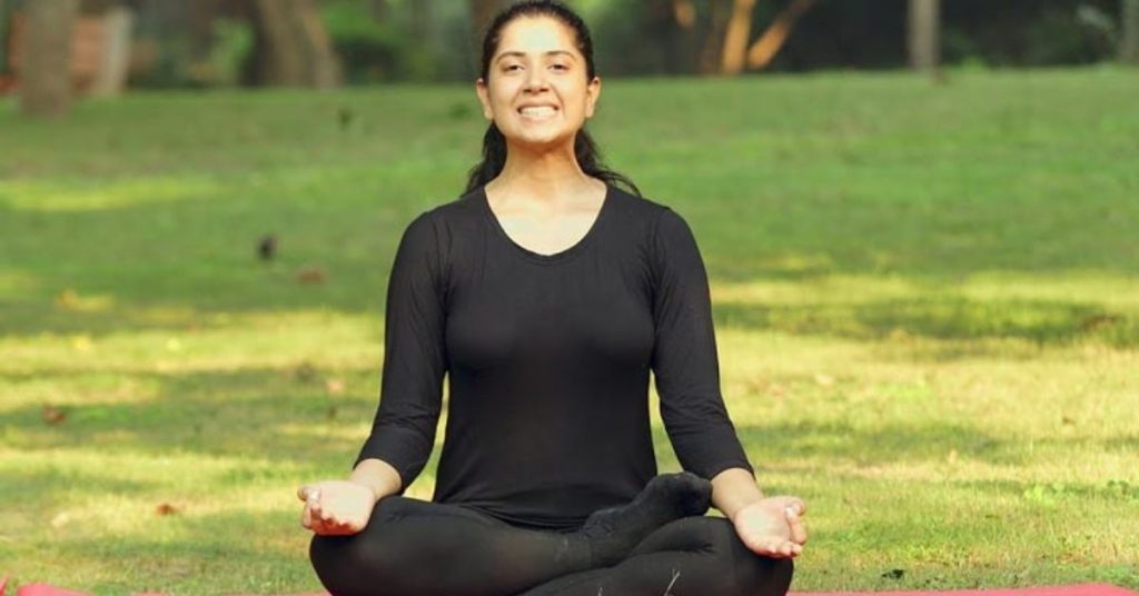 तन-मन को शीतल कर हाई ब्लड प्रेशर कंट्रोल करता है शीतकारी प्राणायाम, इस तरह करें