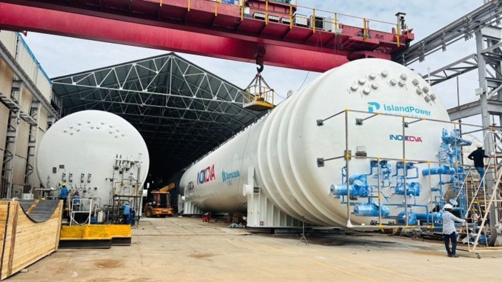 कांडला पोर्ट से भारत ने निर्यात किए सबसे बड़े क्रायोजेनिक LNG टैंक