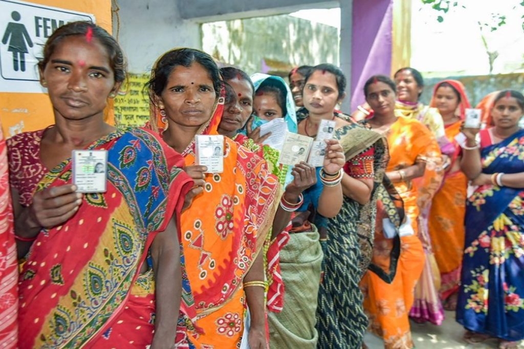 बंगाल चुनाव अपडेट: जबरदस्त उत्साह, 3 बजे तक 78.77% वोटिंग; तमिलनाडु में 70% मतदान