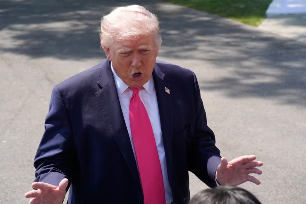 ईरान यूरेनियम का भंडार सौंपने को सहमत