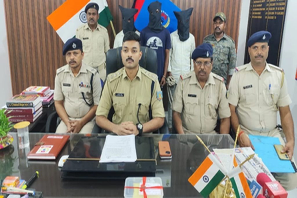 झारखंड में 324 किलो अफीम डोडा जब्त, तीन तस्कर भी गिरफ्तार!
