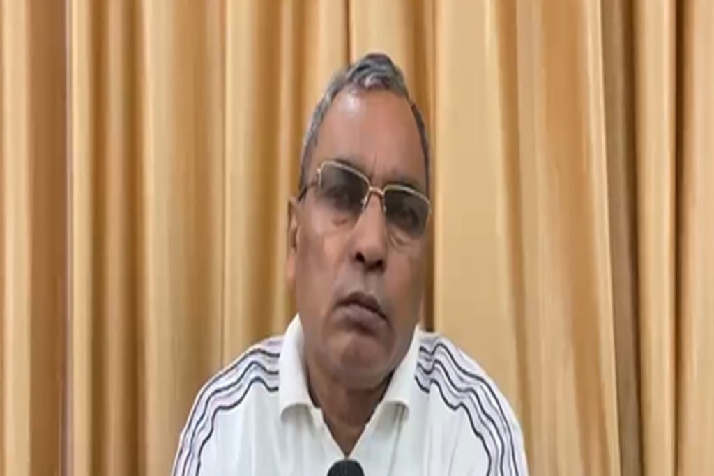 खनन घोटाले से बचने भाजपा नेताओं से गुप्त मुलाकात करते अखिलेश: राजभर!