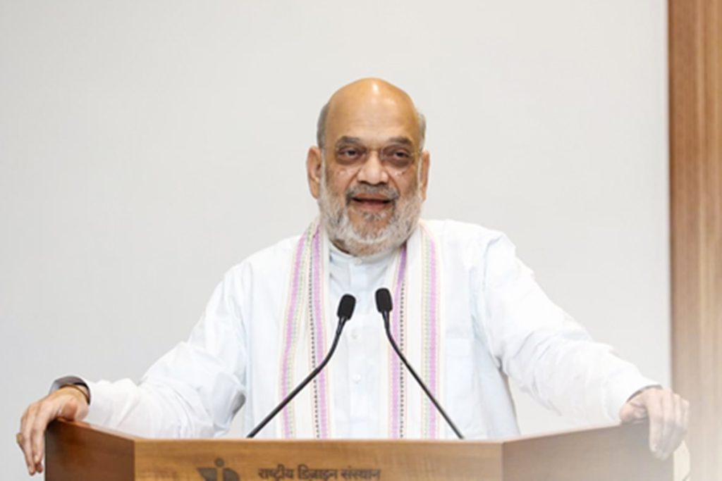 अमित शाह ने गांधीनगर में ऑटोमैटिक मिल्क प्रोसेसिंग प्लांट का किया लोकार्पण!