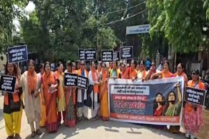BJP-Mahila-Morcha-protests-in-Varanasi-over-alleged-remarks-against-the-Prime-Minister