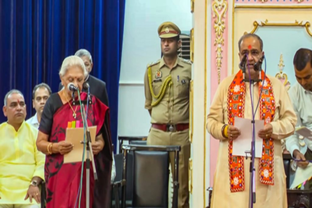 यूपी चुनाव से पहले मंत्रिमंडल विस्तार, सामाजिक संतुलन साधने का बड़ा संदेश!