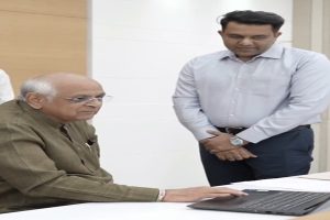 Census-2027-Self-Enumeration-Begins-in-Gujarat-Chief-Minister-Bhupendra-Patel-Fills-Out-the-Form-Himself