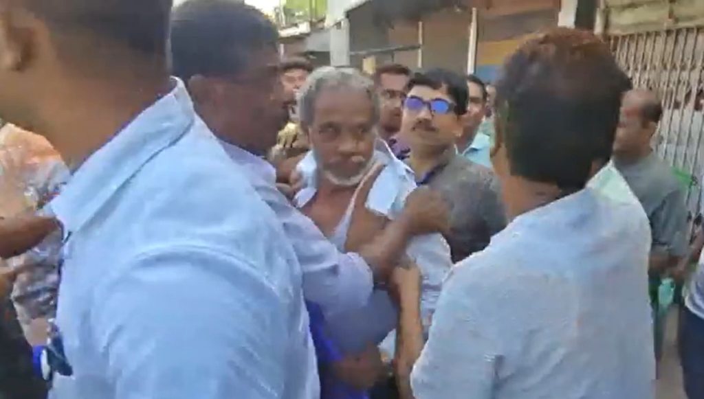पश्चिम बंगाल में मतगणना के दौरान भाजपा–टीएमसी कार्यकर्ताओं में झड़प