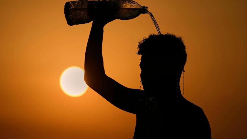 बदलते मौसम में सेहत का रखें खास ख्याल, भूलकर भी न करें ये गलतियां