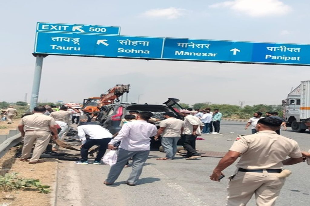हरियाणा के नूंह में भीषण सड़क हादसा, यूपी के 5 पुलिसकर्मियों की मौत!