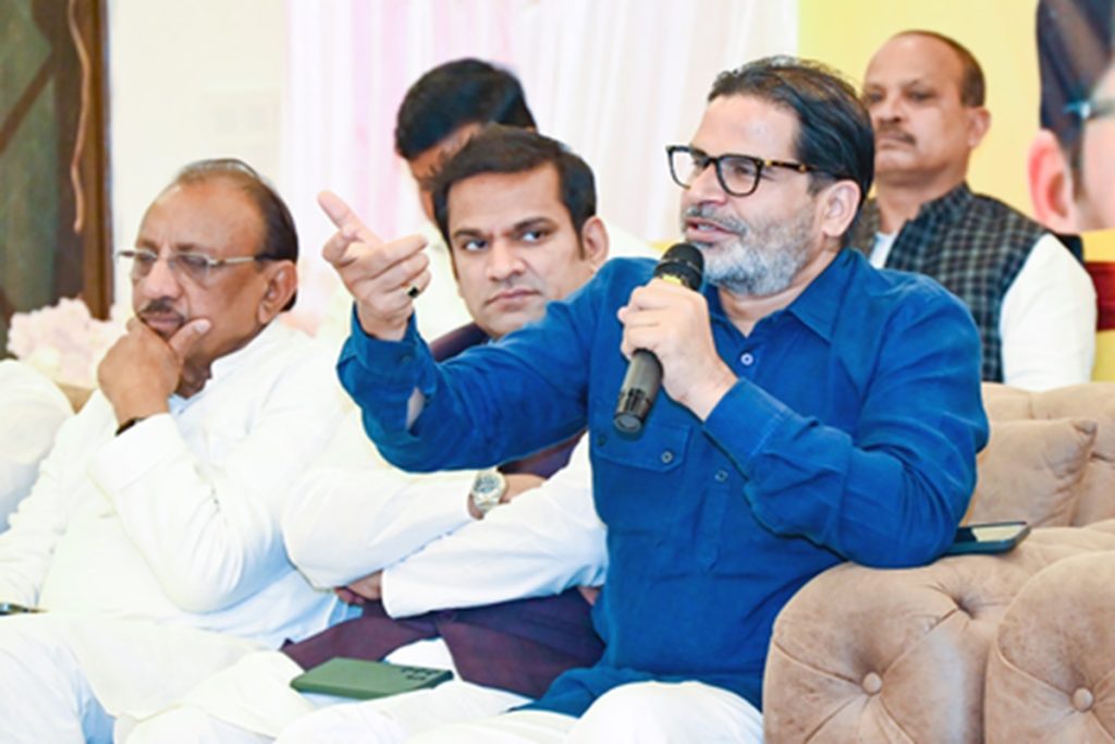 ‘अगर विजय अकेले लड़ेंगे चुनाव तो पाएंगे बहुमत’, प्रशांत किशोर का दावा सच साबित!