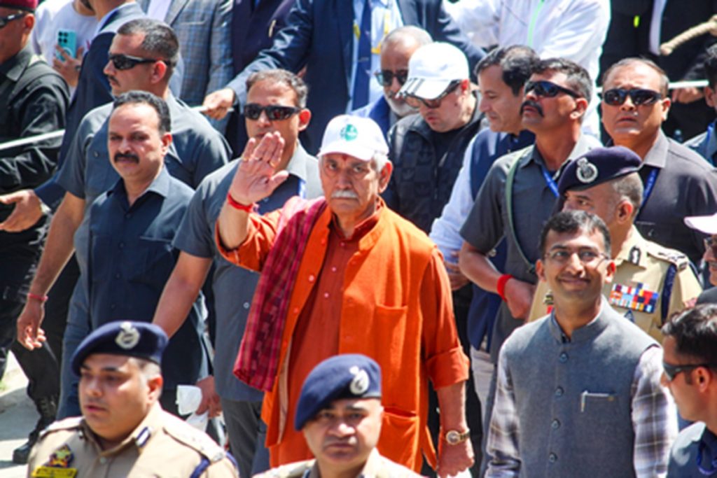 जम्मू-कश्मीर में एलजी मनोज सिन्हा ने नशा-विरोधी अभियान शुरू किया!