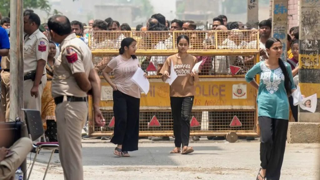 NEET पेपर लीक: गुरुग्राम के डॉक्टर से 30 लाख में खरीदा गया पेपर, राजस्थान से दो भाई गिरफ्तार