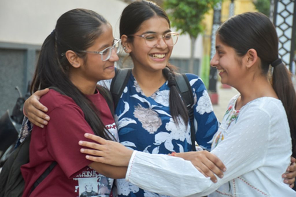 ​पंजाब बोर्ड 10वीं का रिजल्ट घोषित: 94.52 प्रतिशत छात्र पास, हरलीन शर्मा बनीं टॉपर!
