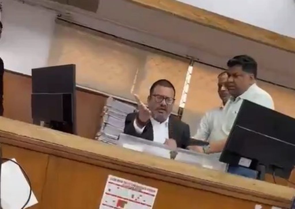 रोहिणी कोर्ट में वकील से बहस करने वाले जज का ट्रांसफर; न्यायाधीश को न्यायिक अकादमी भेजा