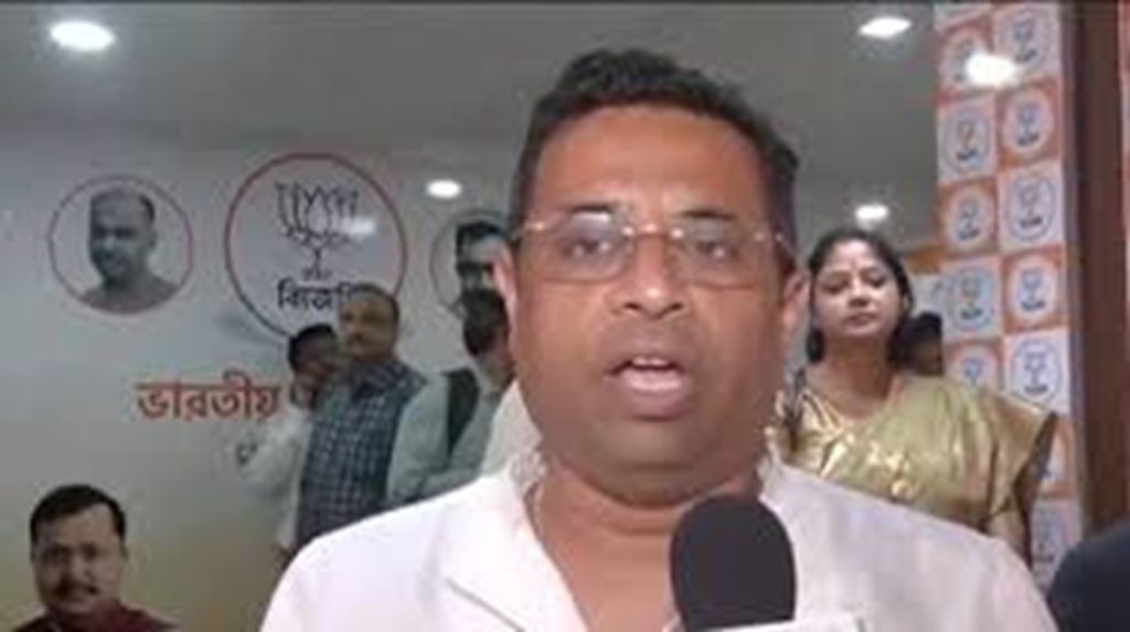 भाजपा सांसद का दावा — “50 टीएमसी विधायक और 20 सांसद पार्टी छोड़ने को तैयार”