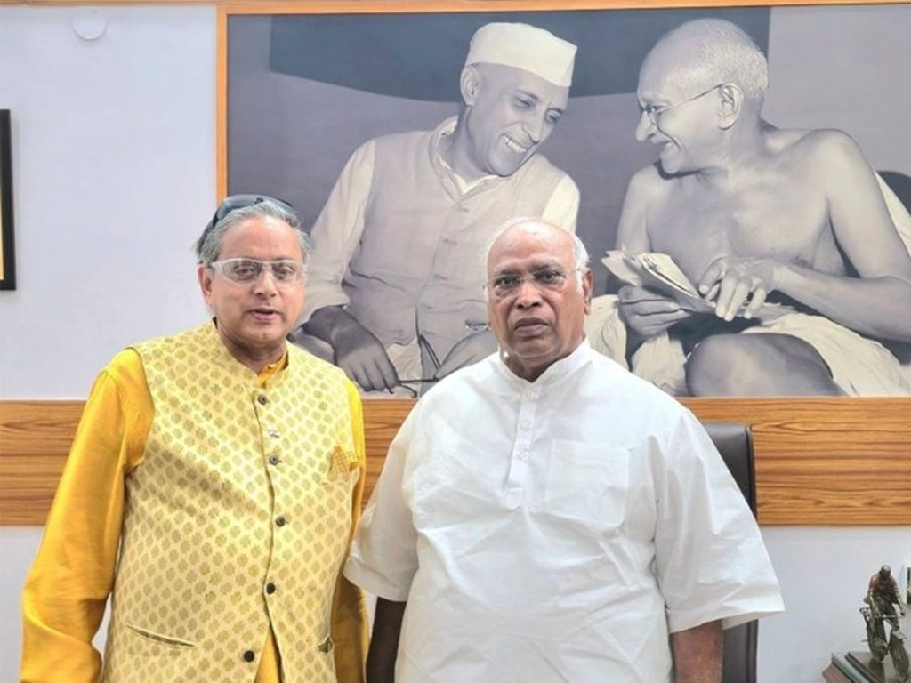 केरल में कांग्रेस के CM चेहरे पर सस्पेंस; खरगे से मिलकर शशि थरूर ने बढ़ाई चर्चा