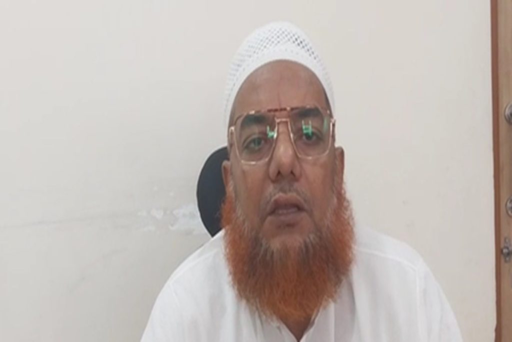 “जितना ज्यादा खाया जाता है, उतना बढ़ता है जानवर: मौलाना कासमी”!