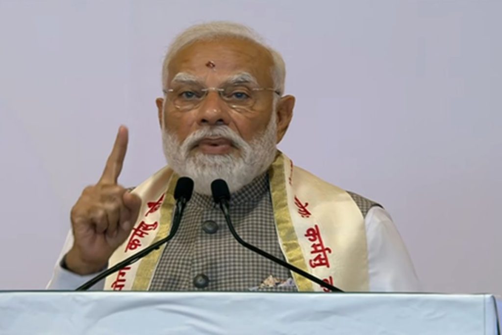 हम सब ‘लोटस’ की छत्रछाया में और यही देश को नई ऊंचाइयों पर ले जाएगी: पीएम मोदी!