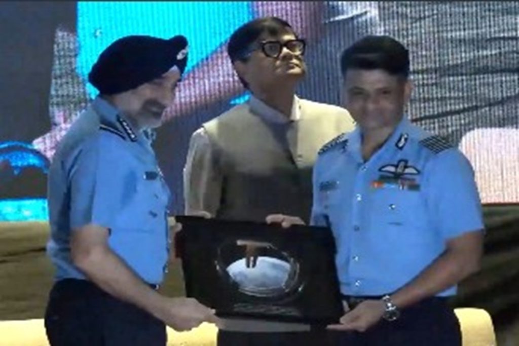 एयर चीफ मार्शल ने लॉन्च की शुभांशु शुक्ला की प्रेरक किताब!