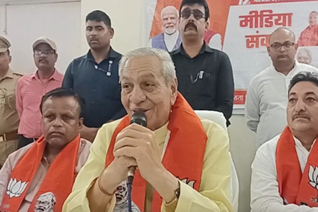 यूपी चुनाव से पहले ही अखिलेश यादव का साहस टूटने लगा है : लक्ष्मी नारायण चौधरी!