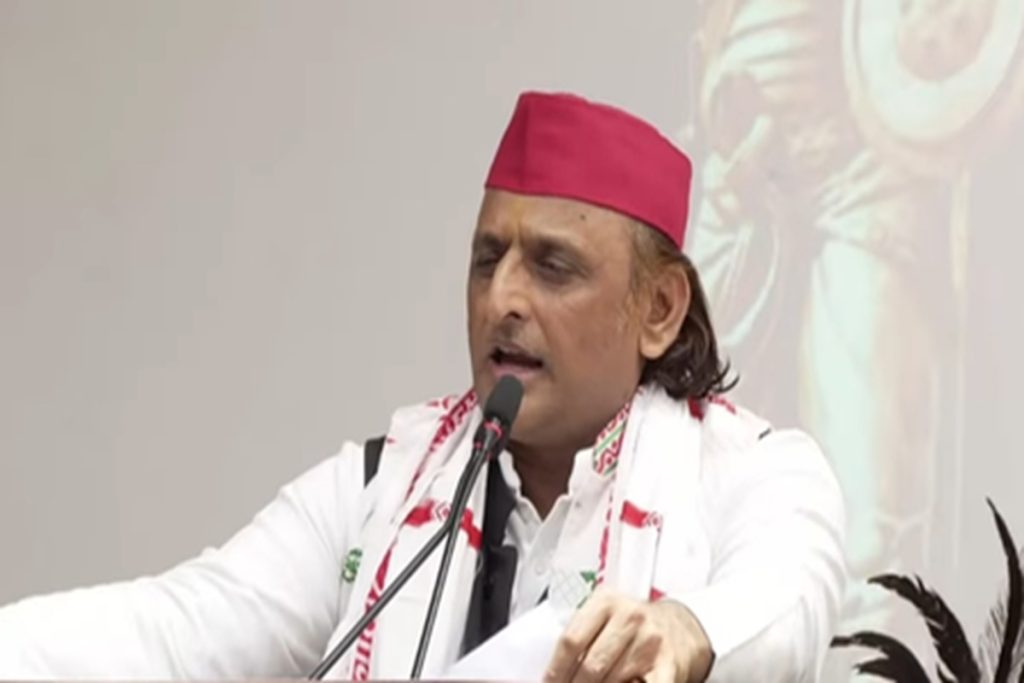 लखनऊ अग्निकांड पर अखिलेश बोले, समय रहते बच सकती थीं जानें!