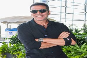 Akshay-Kumar-reveals-details-about-dancing-on-a-fans-car-Ahmed-Khan-speaks-up