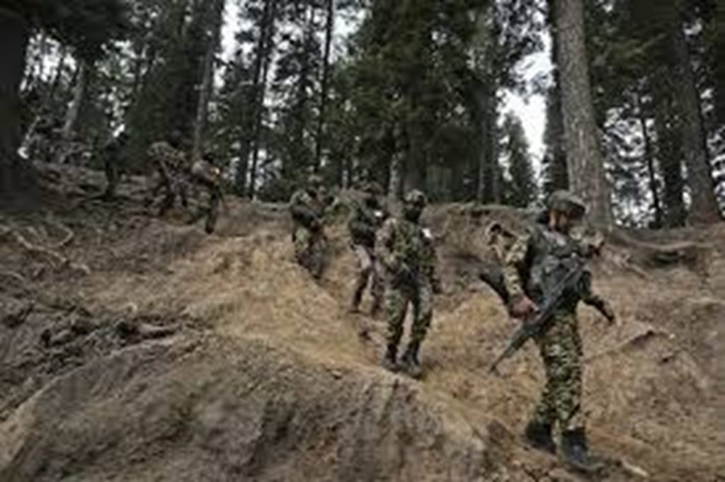 पाकिस्तान स्थित आतंकियों से संपर्क करने वालों पर छापेमारी