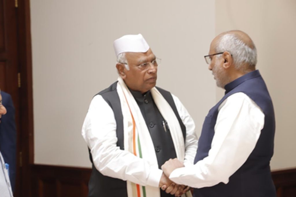 कांग्रेस अध्यक्ष मल्लिकार्जुन खड़गे बने एक बार फिर से राज्यसभा में विपक्ष के नेता!