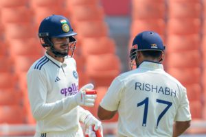 Gill-and-Rahul-hit-centuries-India-declares-innings-at-564-runs!